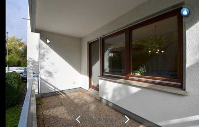 Asperg: gepflegte 2-Zimmer-Wohnung zentral 54qm mit Balkon + Tiefgaragenparkplatz