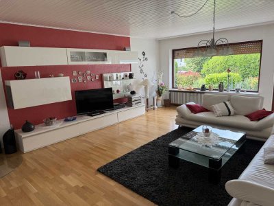 4 Zi. Wohng.+ Essz., Bad u. Gäste WC.  117qm Terrasse u. Gartenmitbenutzung in Ober-Mörlen