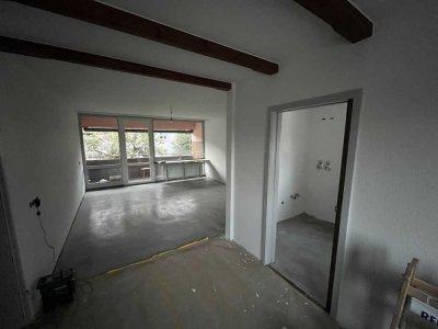 Helle 3-Zimmer Wohnung mit Balkon im Zentrum von Schloßberg