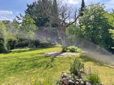 Klassische Stadtvilla auf traumhaften Parkgrundstück in Stahnsdorf