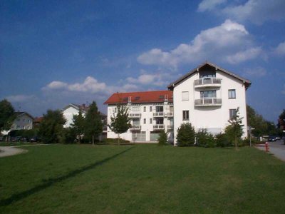 Modernes Apartment mit Balkon und Tiefgarage im Zentrum von Sauerlach