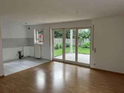 ImmoBillia: "Schön geschnittene 3-Zi. Erdgeschosswohnung mit eigenem Garten!"