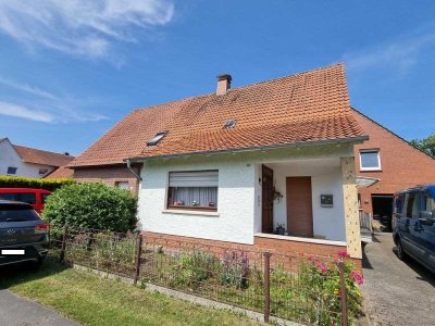 Zweifamilienhaus mit großem Grundstück in Hille-Mindenerwald