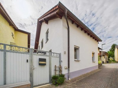 Ruhige Lage, top Ausstattung! Saniertes Einfamilienhaus + separates Grundstück zum Kauf in Bubenheim