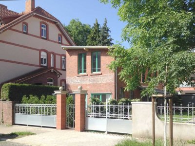 Maisonette (Haus-im-Haus) von 2018 | Südterrasse, Garten & Stellplatz – ruhig & zentral