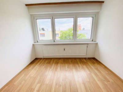 PROVISIONSFREI VOM EIGENTÜMER! HELLE UND RUHIGE 3-ZIMMER-WOHNUNG MIT OPTIMALEM GRUNDRISS!