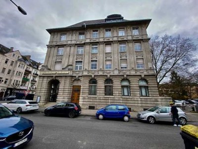 Helle & gepflegte 5/6 Zimmerwohnung (WG - tauglich) mit Küche in Wiesbaden Biebrich!