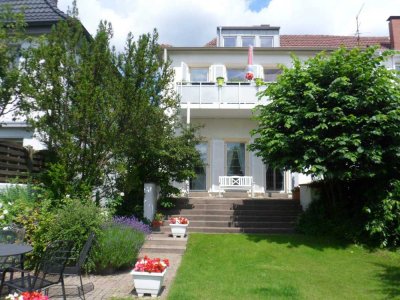 Wohnen im schönsten Teil von Hamm! Traumhafte Dachgeschosswohnung in Kurparknähe!