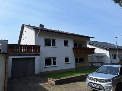 Freistehendes Zweifamilienhaus in  Randlage in Philippsburg-Huttenheim!