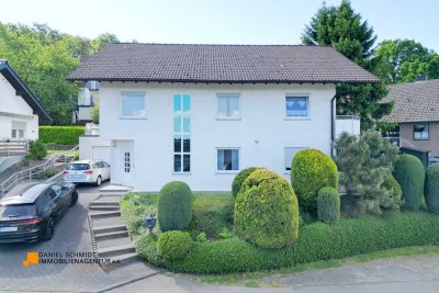 Mehr als nur ein Zuhause – Einfamilienhaus mit Einliegerwohnung, Garage & Sauna in Waldbröl