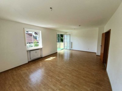 Ruhige Lage Nähe Bahnhof und Zentrum, EBK, Balkon