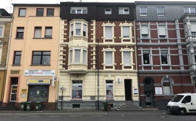 City!Zentral und absolut ruhig! Gepflegte 2-Zimmer-Wohnung mit Einbauküche in Siegburg