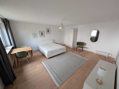 Erstbezug nach Kernsanierung - 1-Zimmer-Wohnung möbliert mit Stellplatz
