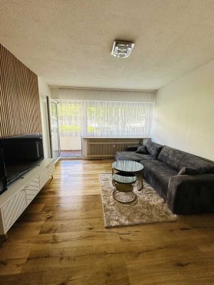 Vollmöblierte 1-Zimmer Whg in Augsburg mit Balkon & Tiefgarage
