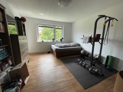 2-Zimmer-Wohnung mit großzügigen Balkon!