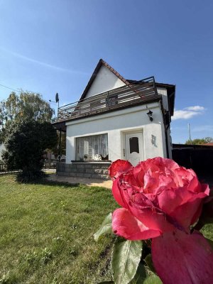 Doppelhaushälfte mit großem Garten