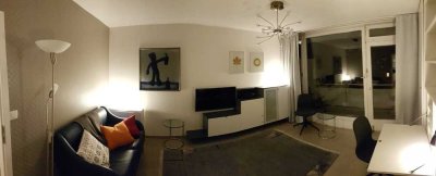 Voll ausgestattete 1-Zimmer-Wohnung mit großem Balkon in zentraler Lage