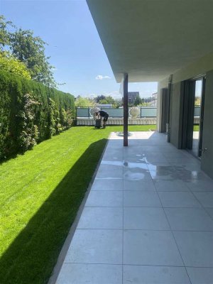 Für Wohngenießer: exklusive Neubau-Gartenwohnung mit 4 Zimmern