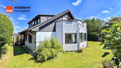 Geräumiges Einfamilienhaus mit Doppelgarage und Garten in idyllischer Feldrandlage von Gauangelloch