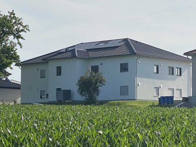Traumhafte Neubau 3,5 Zimmer Wohnung mit Küche/Balkon/Tiefgarage  und Alpenblick