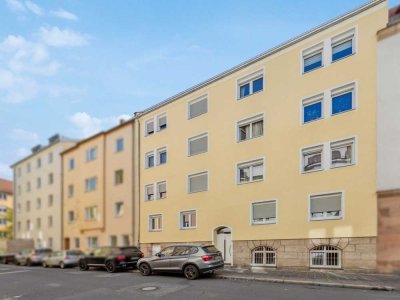 Investieren mit Perspektive - solides Mehrfamilienhaus mit Potenzial in Nürnberg-Steinbühl
