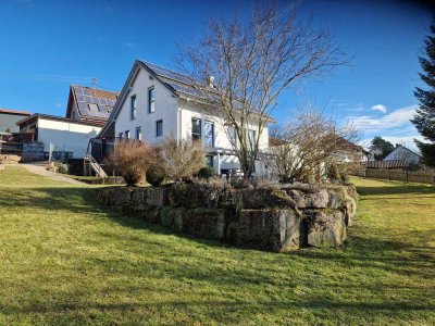 Einfamilienhaus in ruhiger, sonniger Hanglage am Ortsrand-provisionsfrei
