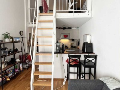 Bald beziehbar: Bezauberndes Galerie-Apartment mit Terrasse