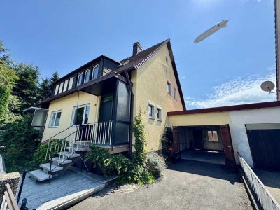 Kleine, modernsierungsbedürftige Doppelhaushälfte mit Garage
