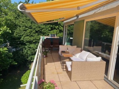 Lichtdurchflutete Designwohnung mit Terrasse, Kamin– Toplage Schnelsen