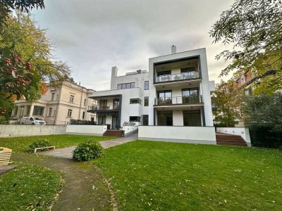 Exklusives Wohnen in der Stadtvilla! Große Maisonettewohnung mit Kamin und hochwertiger EBK