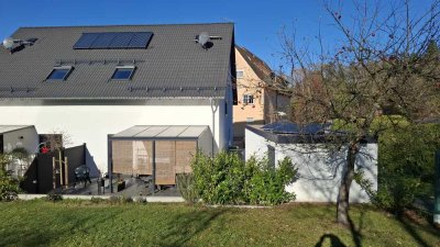 Doppelhaus KfW 55, mit Garten und grosser Terrasse: 1690 € - 130 m² - 5.0 Zi.