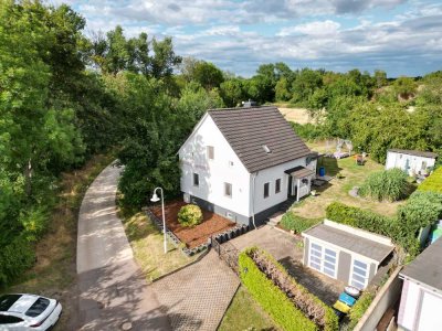 VERBORGENE OASE AM STEINBRUCH