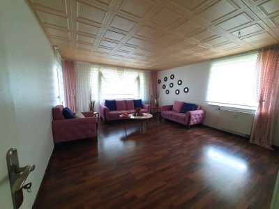 Mehr Raum für Kreativität – Stilvolle Wohnung mit Loggia zum Entspannen!