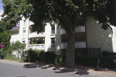 Gepflegte 4-Zimmer-Erdgeschosswohnung mit Terrasse und Gartenanteil