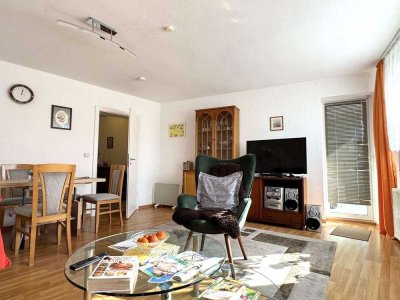 RUDNICK bietet ZENTRALE LAGE: Schöne 3-Zimmer Wohnung mit Balkon und Lift + GARAGE + STELLPLATZ