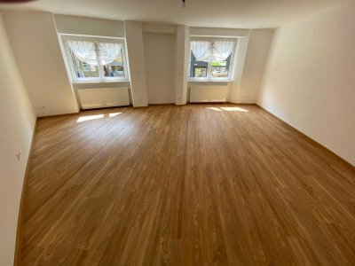 Komplett renovierte 4-Zimmer im Erdgeschoss in Stuttgart-West