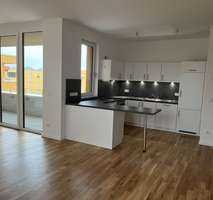 moderne 3 Zi Wohnung mit  EBK und Balkon