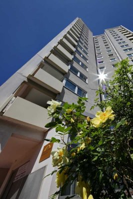 2 Zimmer mit Balkon für Senioren!