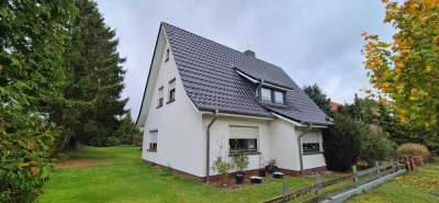 Modernisierungsbedürftiges Einfamilienhaus mit großem Grundstück in ruhiger Lage bei Zeven