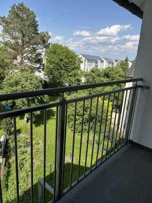Vohwinkel. Ideal für Pendler. Schöne 1-Zi.-Whg. mit Küche, Diele, Wannenbad & Loggia.