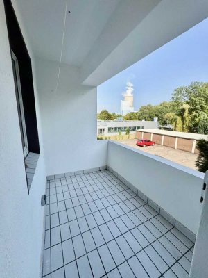 Top Sanierte und gut vermietete 4 Zimmer Wohnung mit Garage als Renditestarke Kapitalanlage