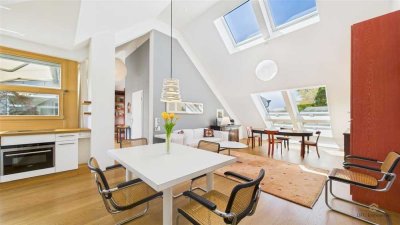 Vollmöblierte Design-Dachgeschosswohnung mit Dachterrasse
