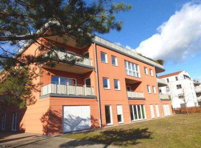 Exklusive 2-Zimmer-Wohnung mit Einbauküche, Terrasse, Fahrstuhl und Tiefgaragenstellplatz