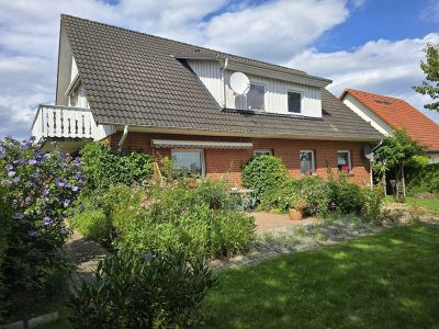 Doppelhaushälfte mit Garage