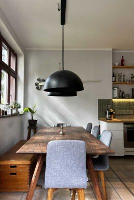 Moderner Loft-Charakter trifft Altbau-Charme - 4,5-Zimmer in Traumlage