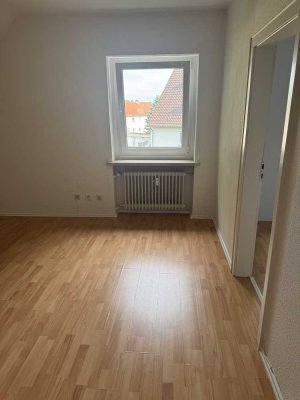 Erstbezug nach Sanierung mit EBK: attraktive 2 Zimmer-Wohnung in Neustadt
