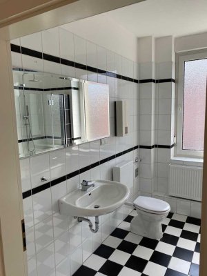 Modernisierte 3-Raum-Wohnung mit Einbauküche in Bochum