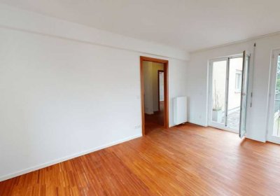 Hochwertig ausgestattete 2-Zimmer-Wohnung mit Balkon und Aufzug