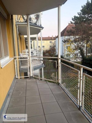 Frisch renovierte 2 Zimmerwohnung mit Balkon