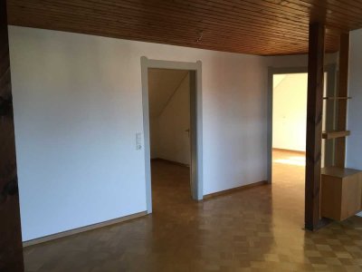 Schöne 4-Zi-Dachgeschosswohnung mit Balkon in zentraler Lage in Kenzingen